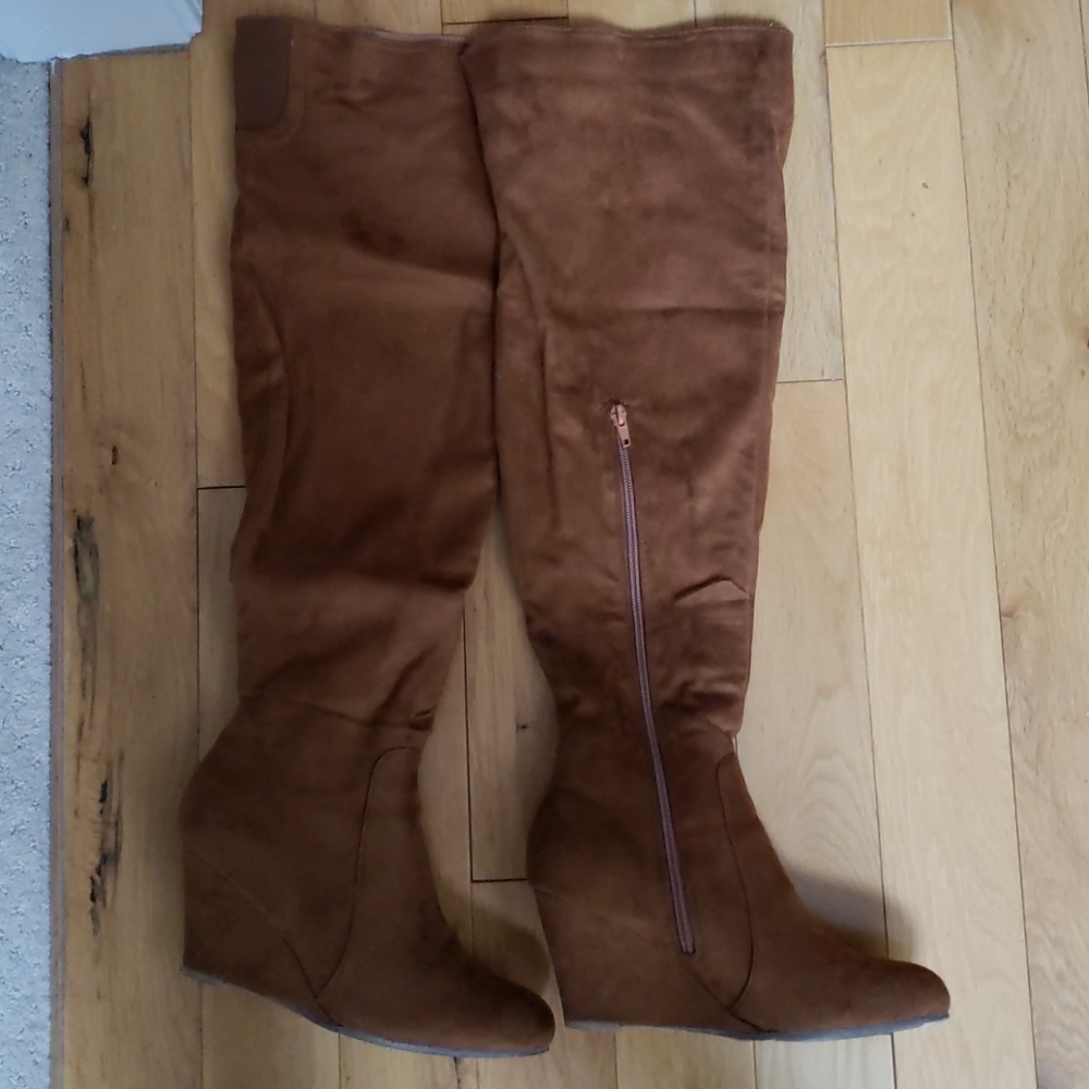 Knee high wedges